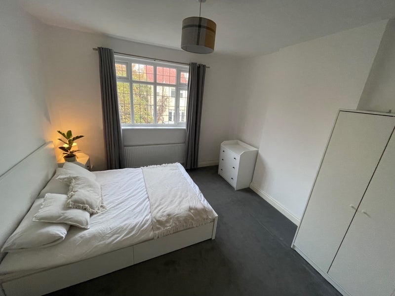 Room Canmore Gardens in Greater London