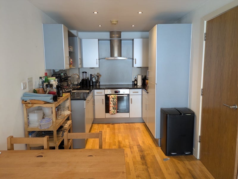 Room Southgate Road in Greater London