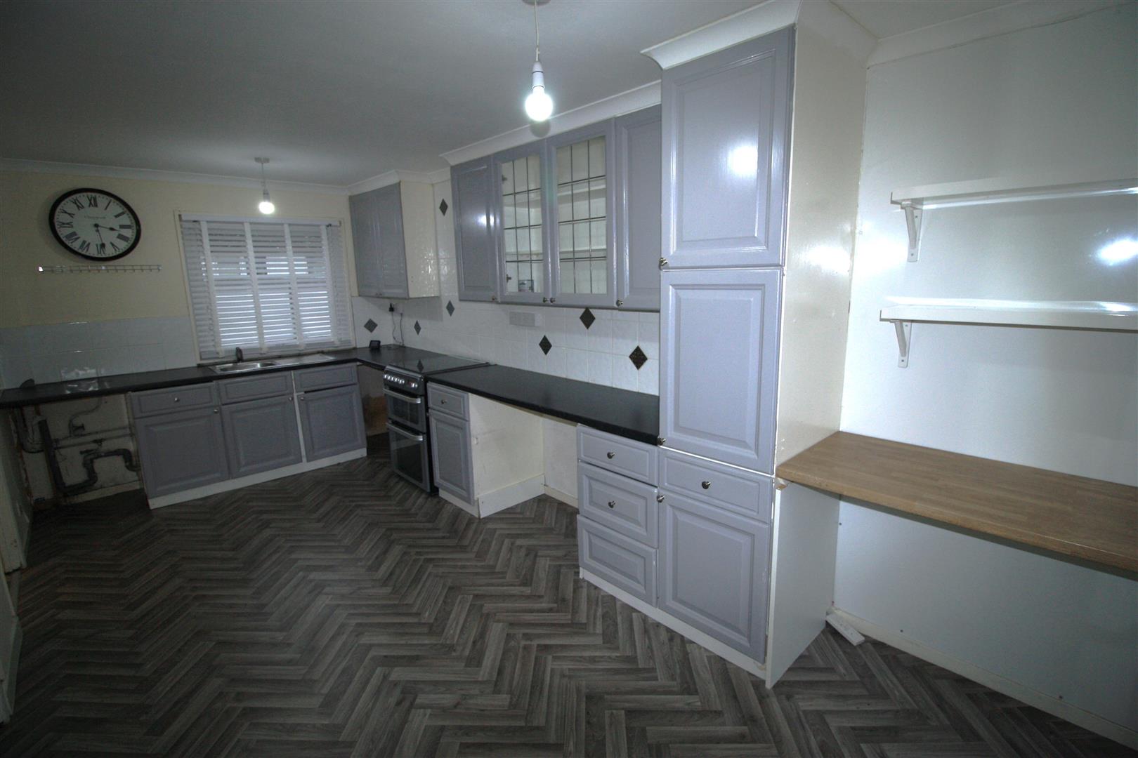 House Chaddesley Close in Redditch