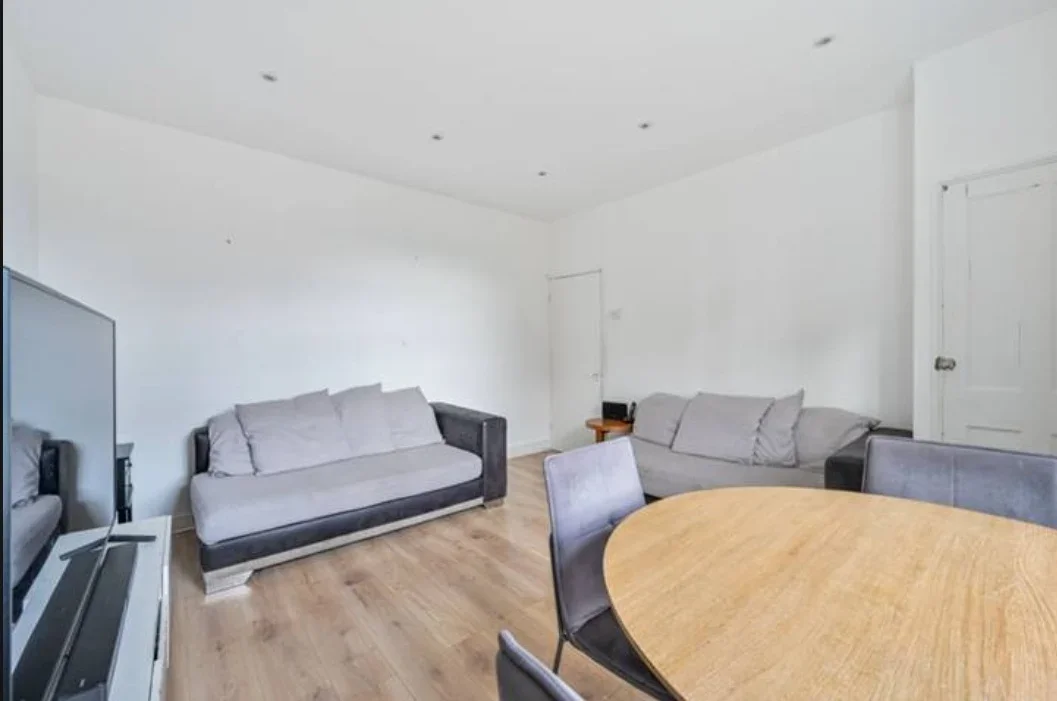Flat Frankham Street in Greater London