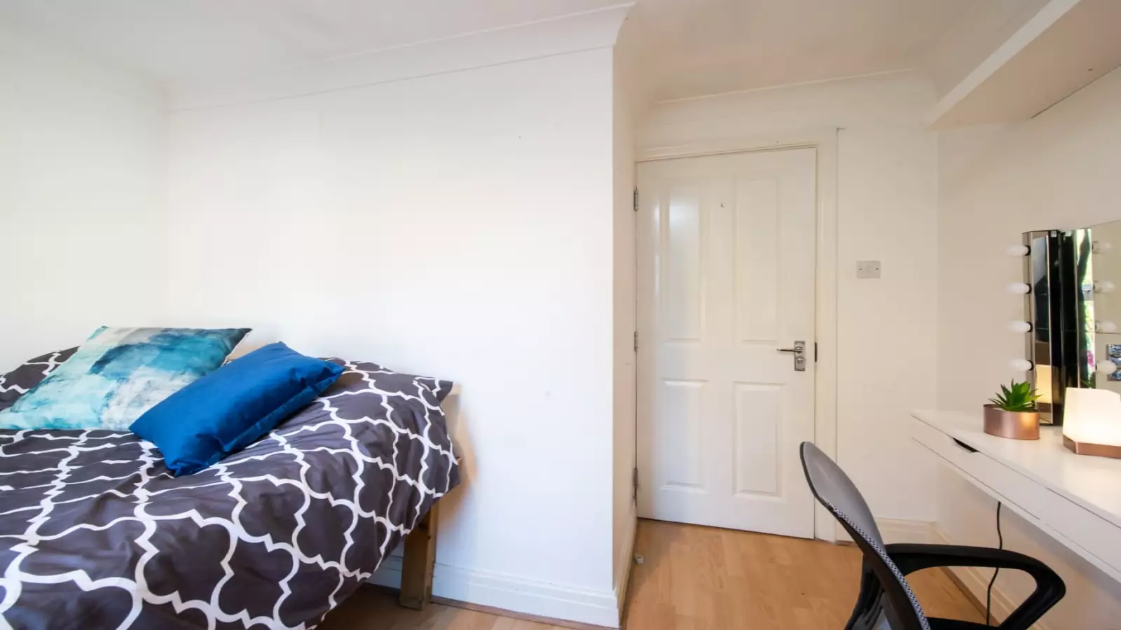 Flat Tufnell Park Road in Greater London