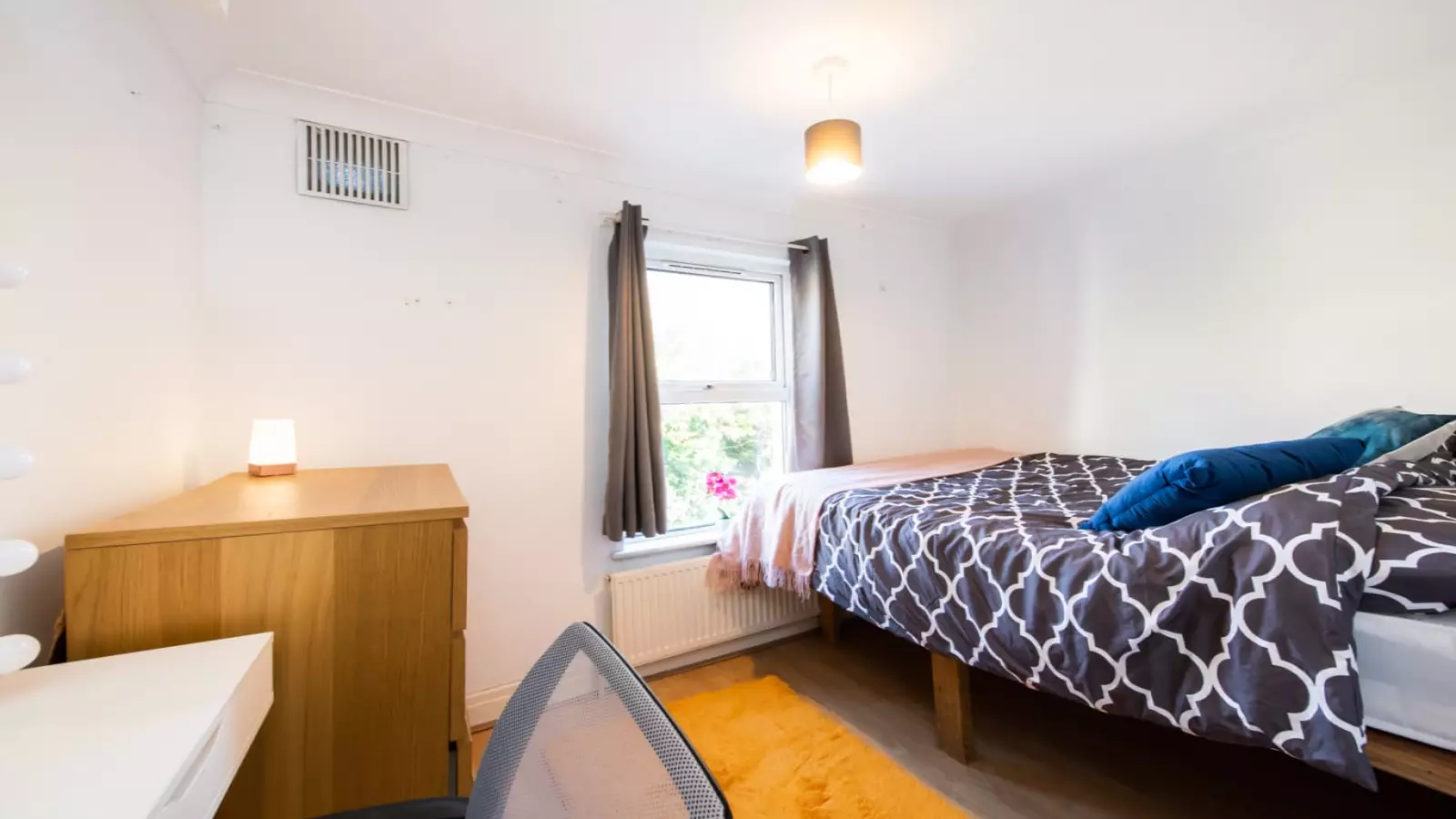 Flat Tufnell Park Road in Greater London
