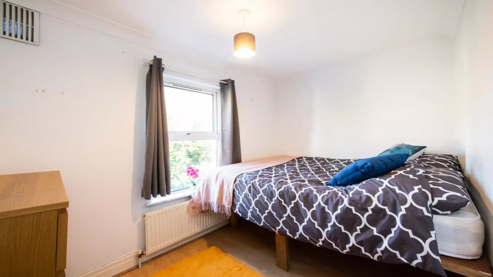 Flat Tufnell Park Road in Greater London