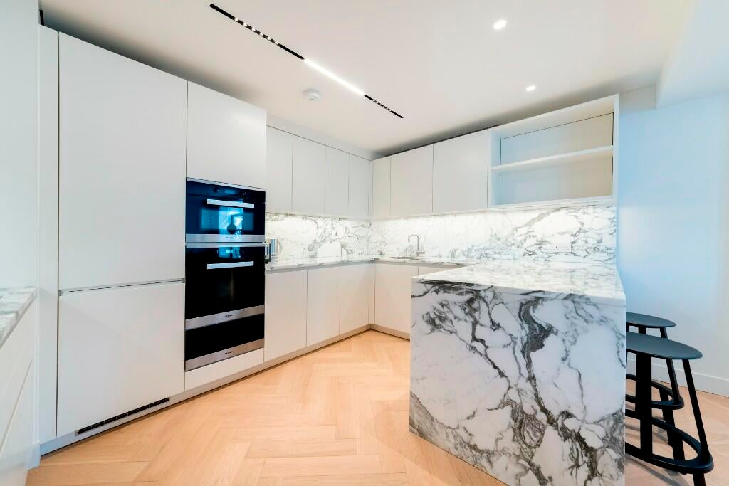 Flat Sherwood Street in City of Westminster