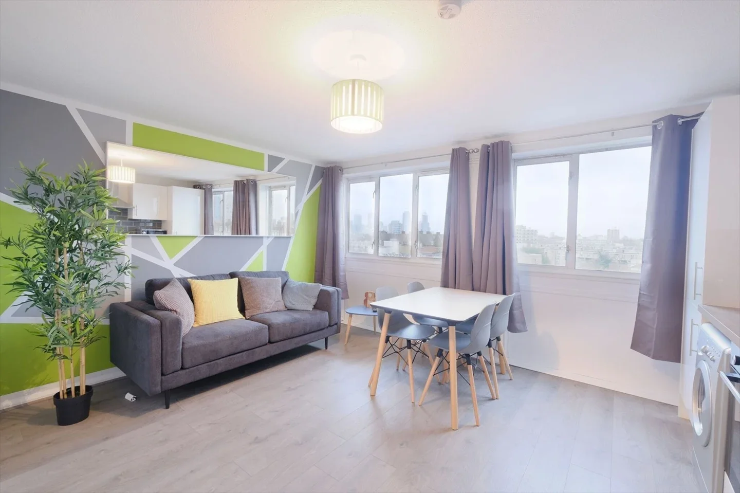 Room Adelina Grove in Greater London