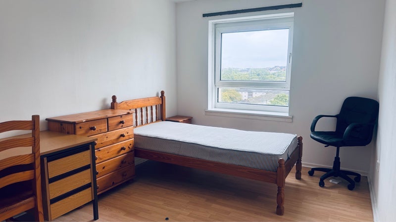 Flat Dobbie's Loan Place in Glasgow