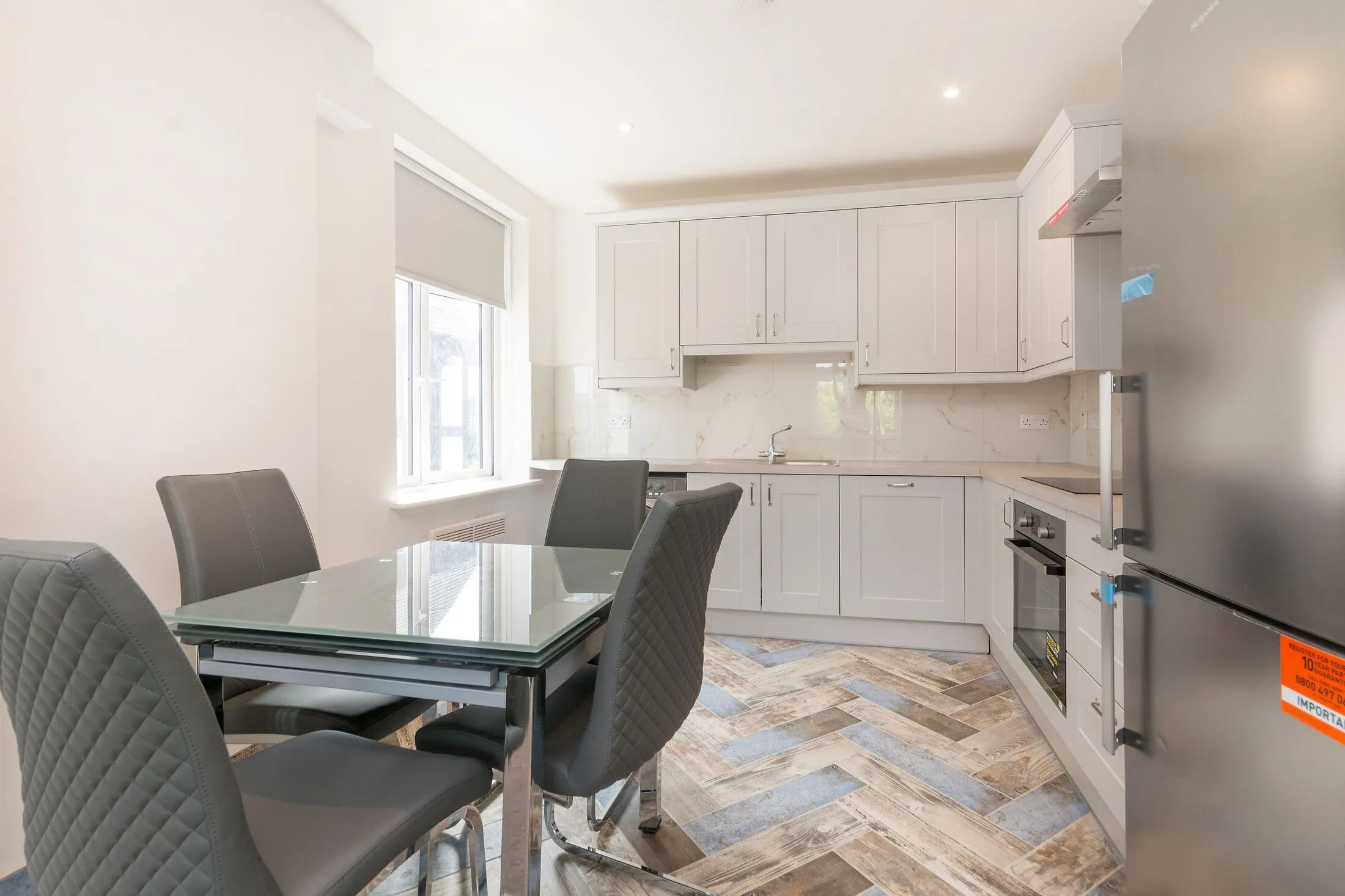 Flat Gunnersbury Avenue in Greater London