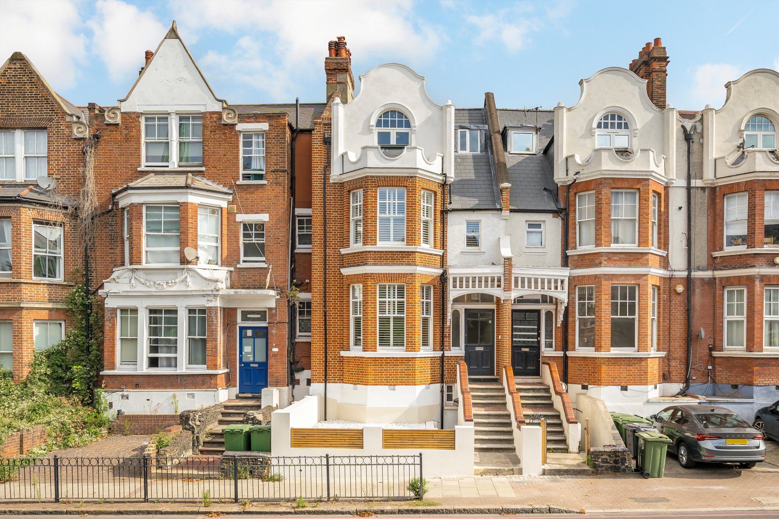 House Thurlow Park Road in Greater London
