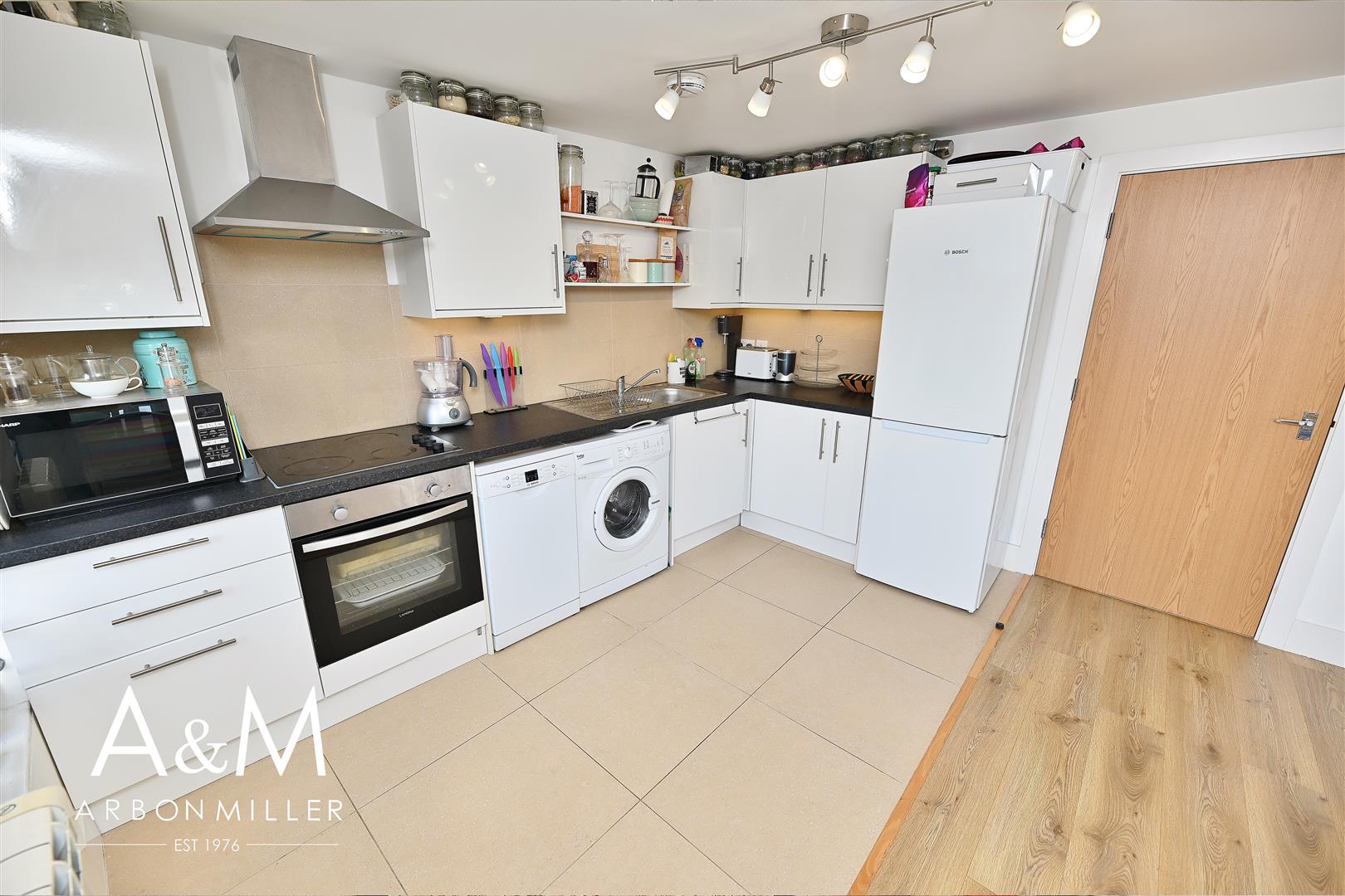 Room High Street in Greater London