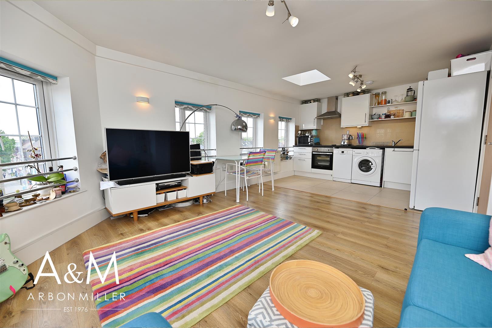 Room High Street in Greater London
