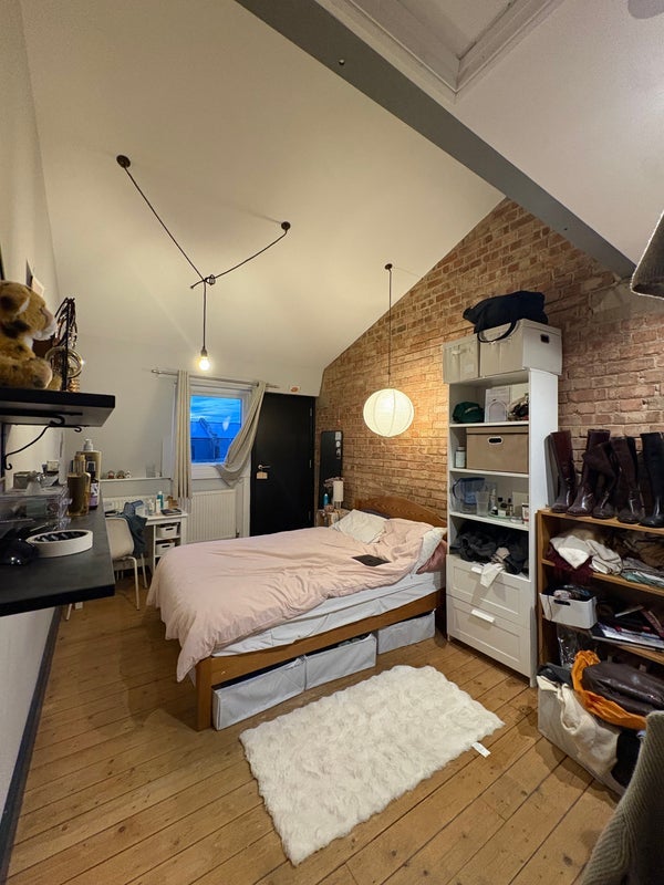 Room St Ervans Road in Greater London