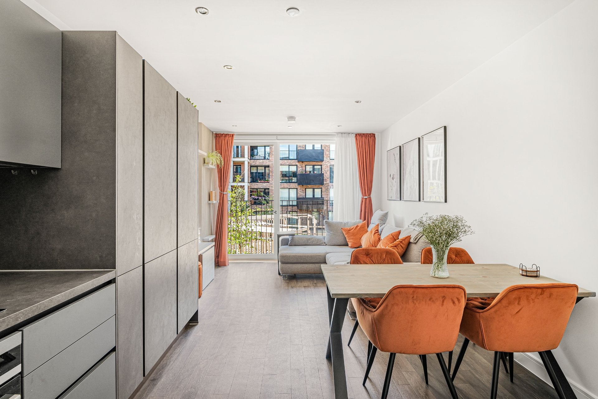 Flat Oliver Road in Greater London