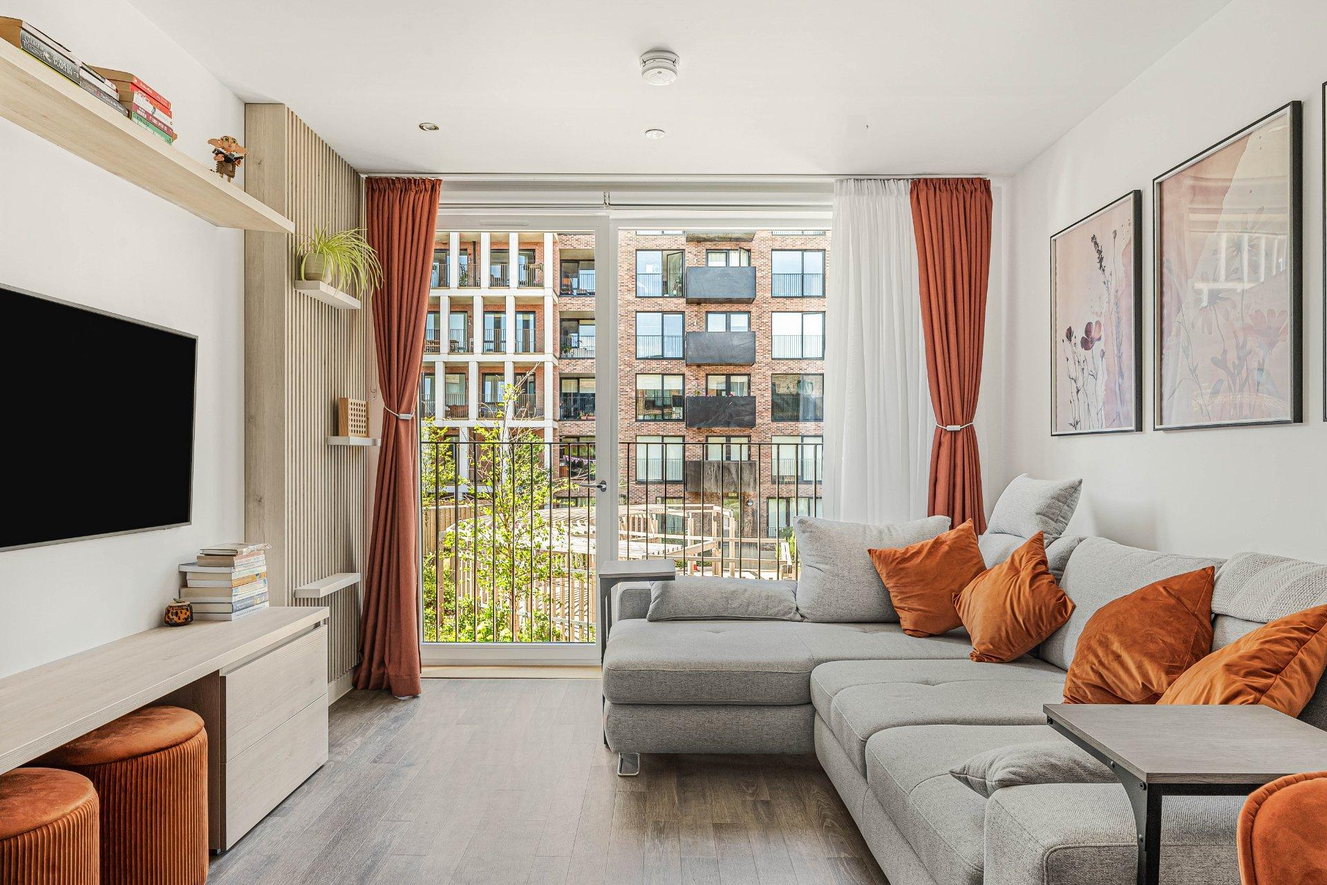 Flat Oliver Road in Greater London
