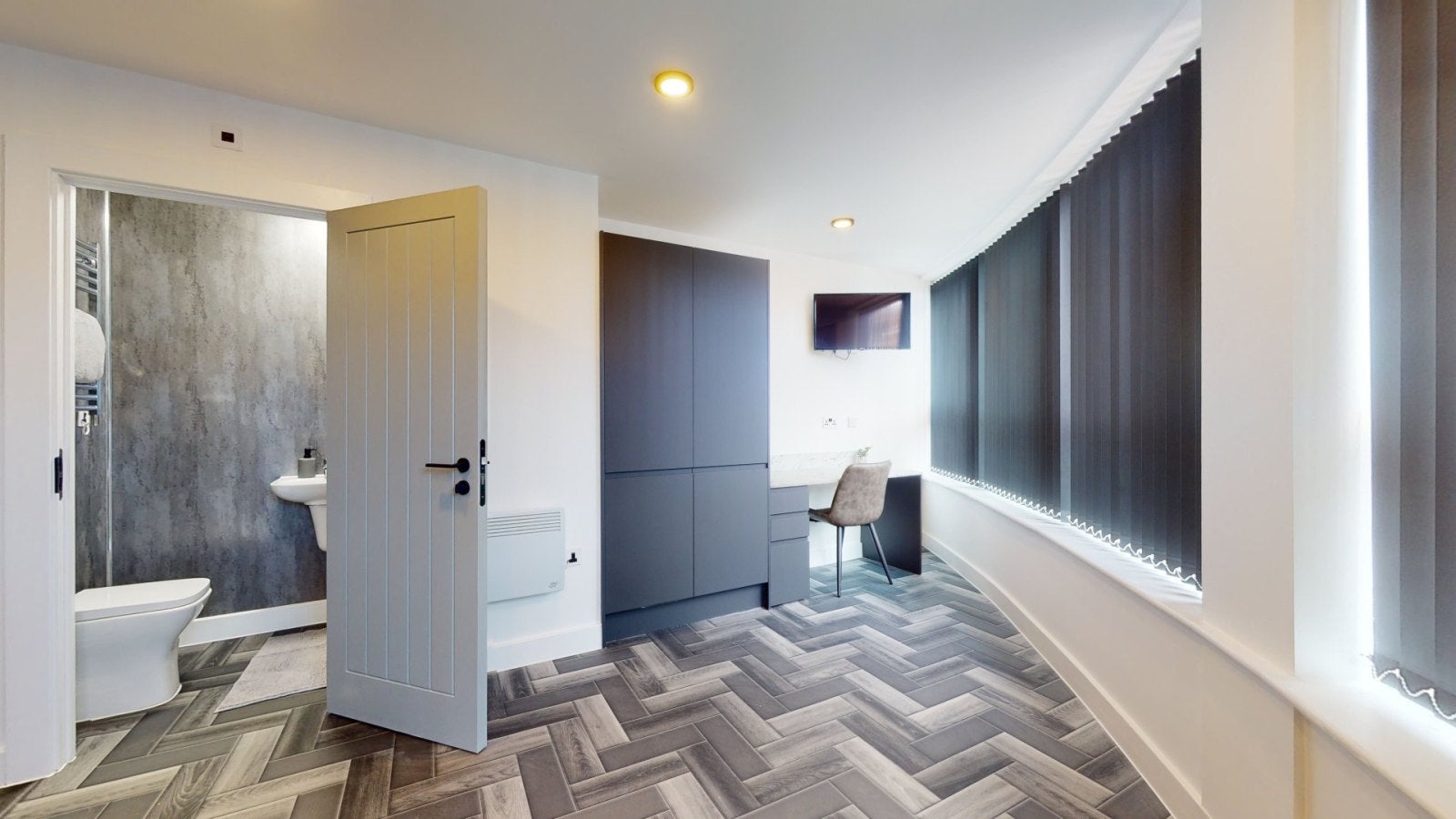 Room High Road in Nottingham