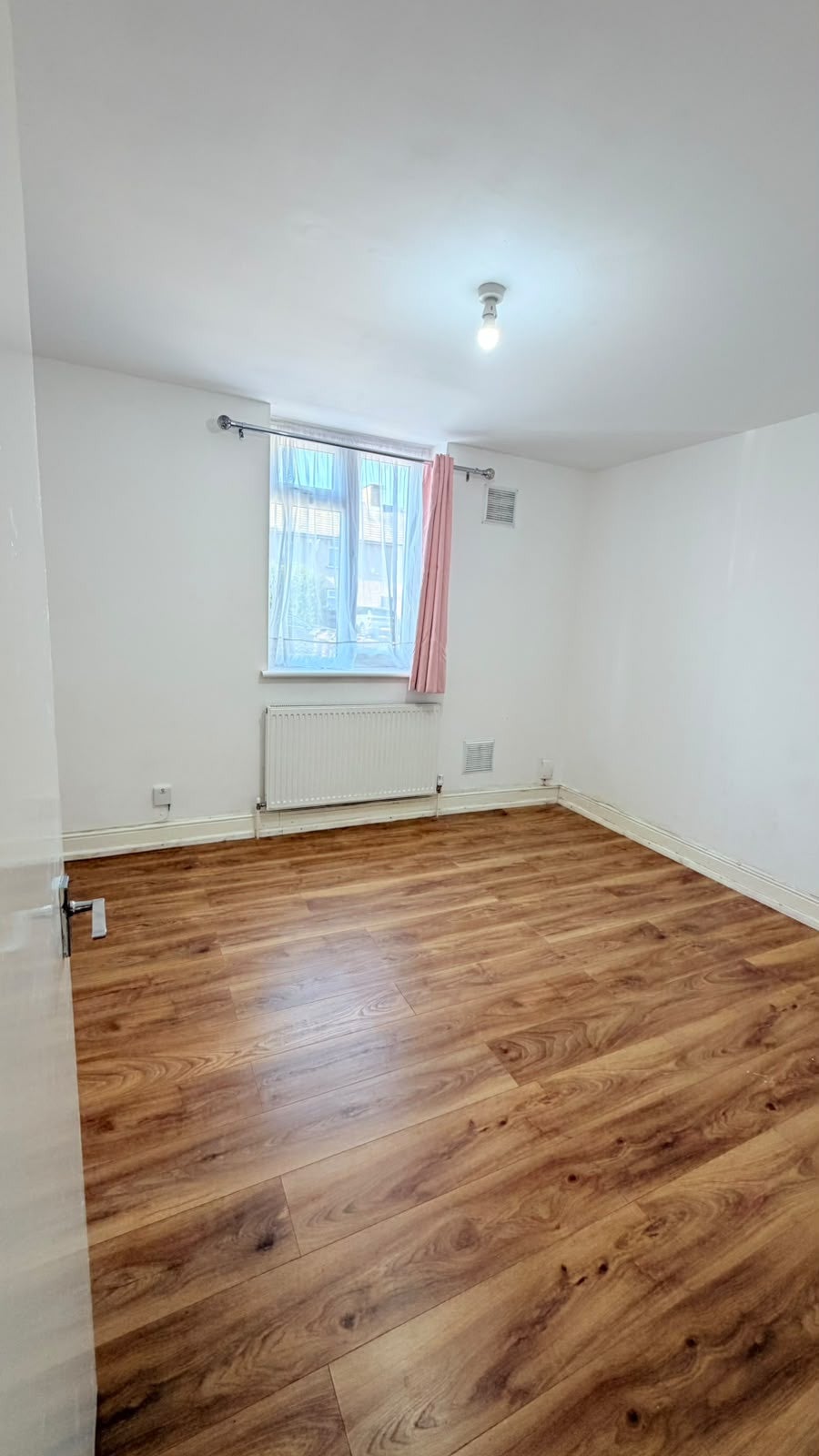Flat Campden Crescent in Greater London