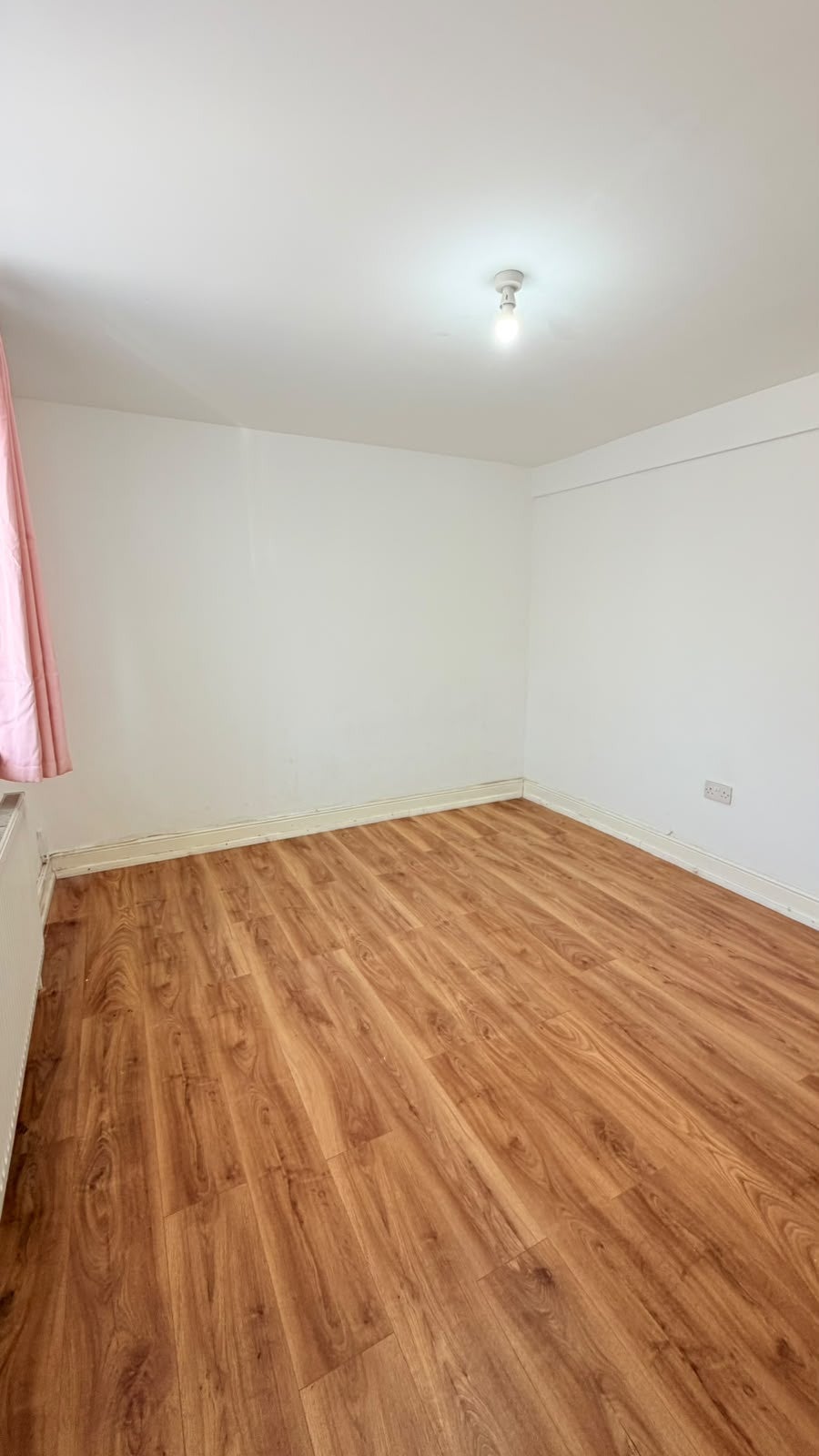 Flat Campden Crescent in Greater London