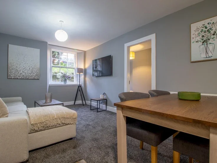 Flat Oakfield Avenue in Glasgow