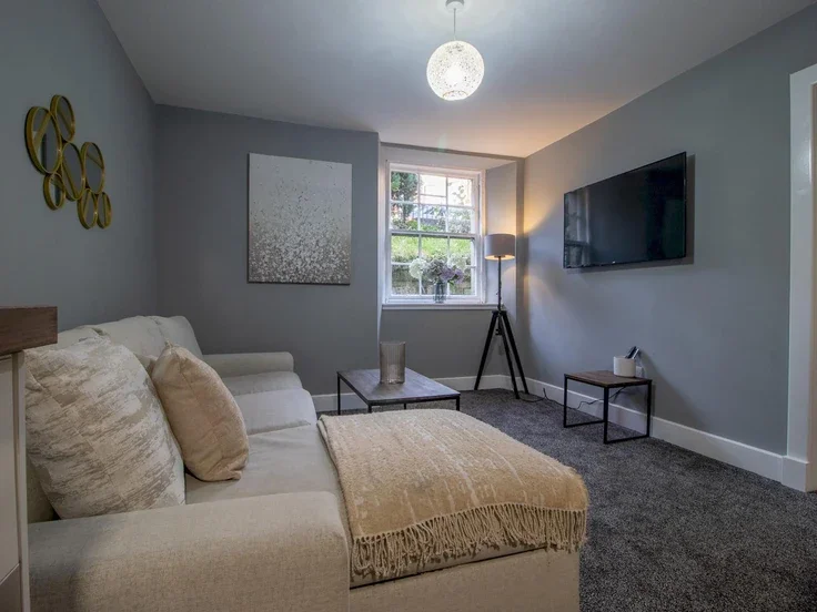Flat Oakfield Avenue in Glasgow