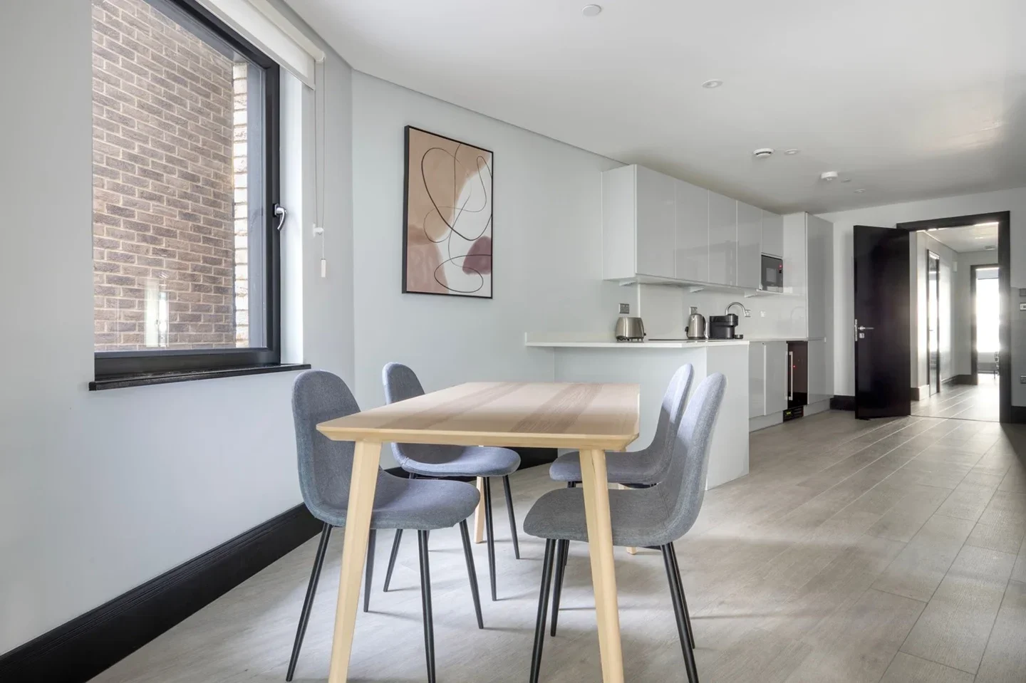 Flat Commercial Road in Greater London