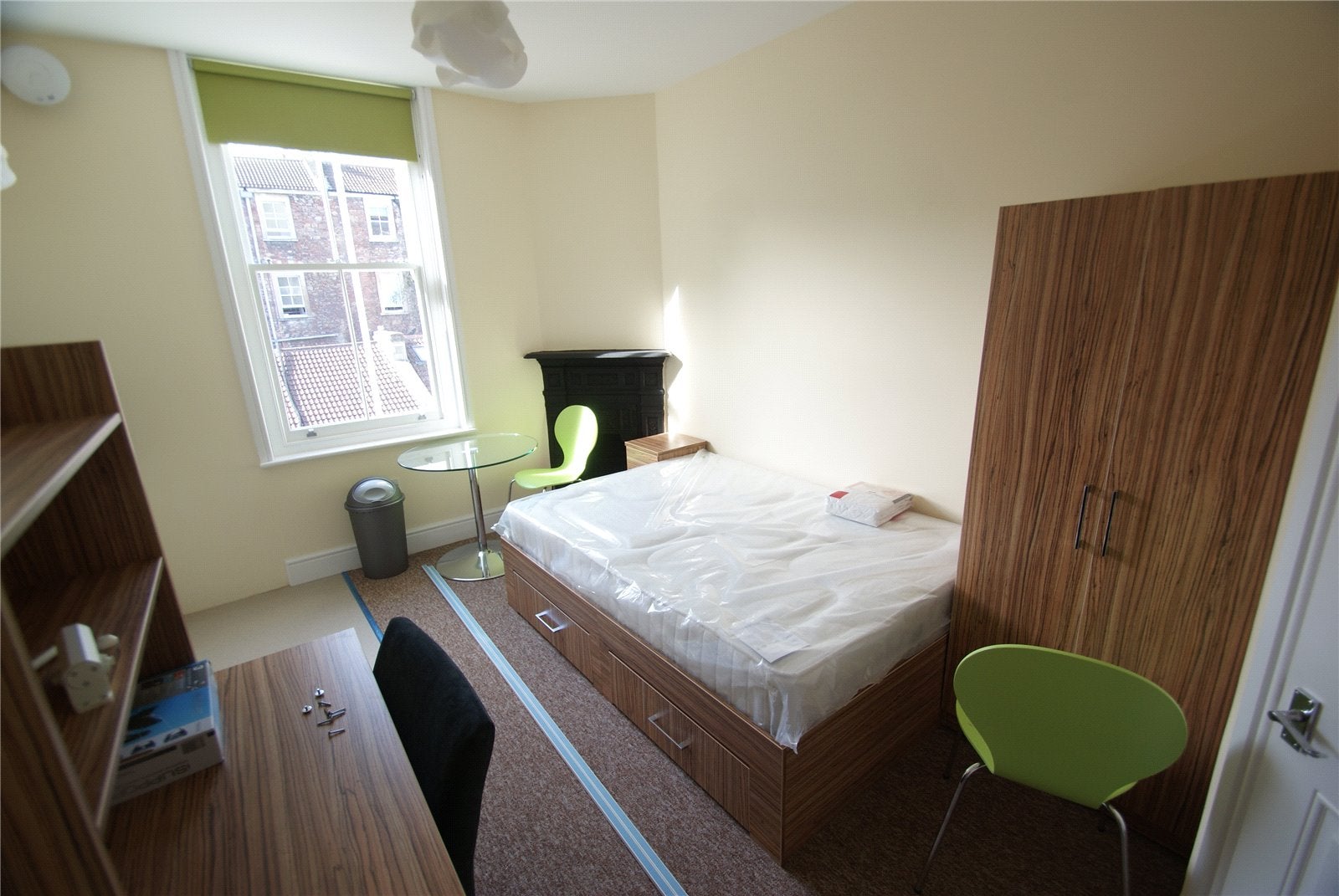 Flat Elmdale Road in Bristol