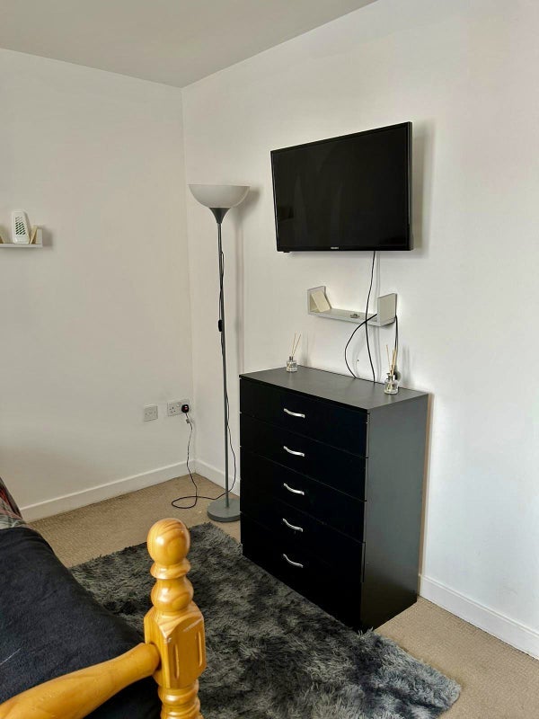 Room Sun Passage in Greater London