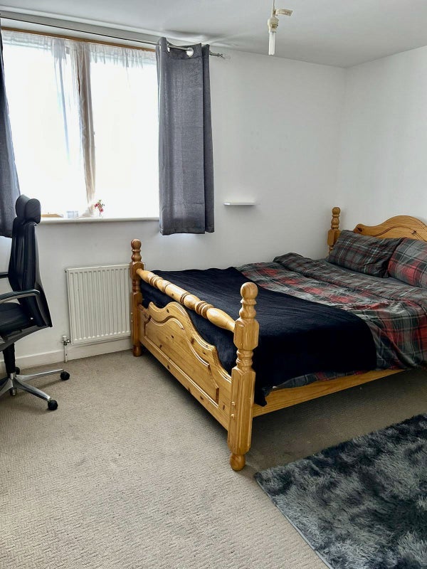 Room Sun Passage in Greater London