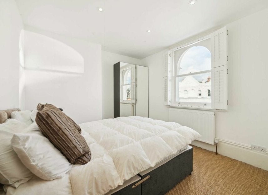 Flat Mimosa Street in Greater London