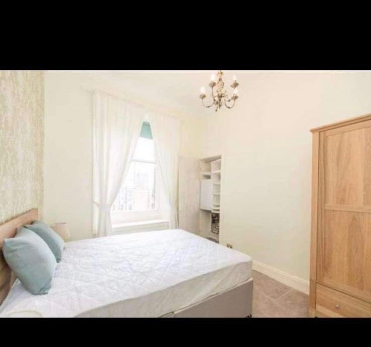 Room Bruntsfield Place in City of Edinburgh