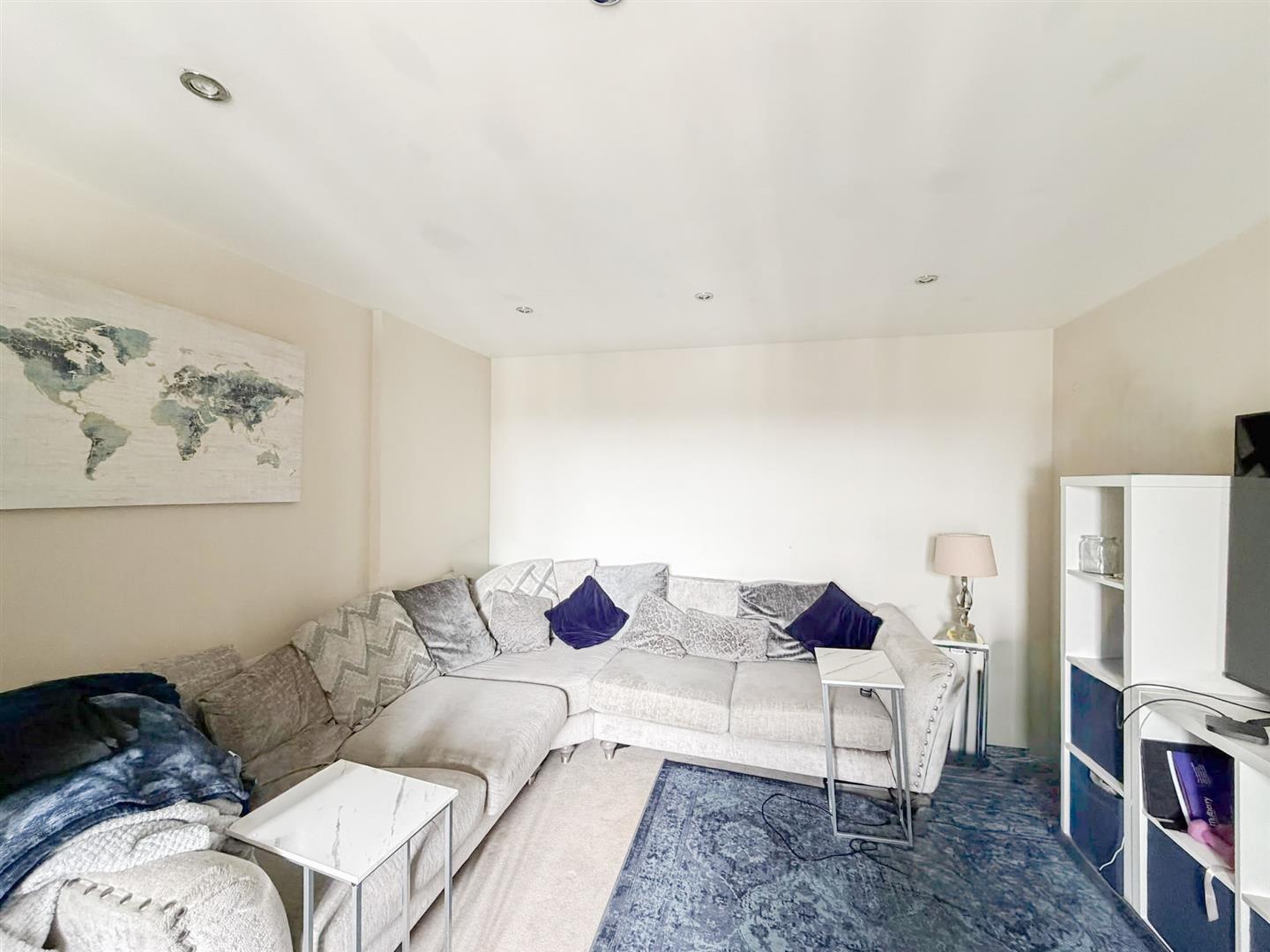 Flat Sackville Road in Rother