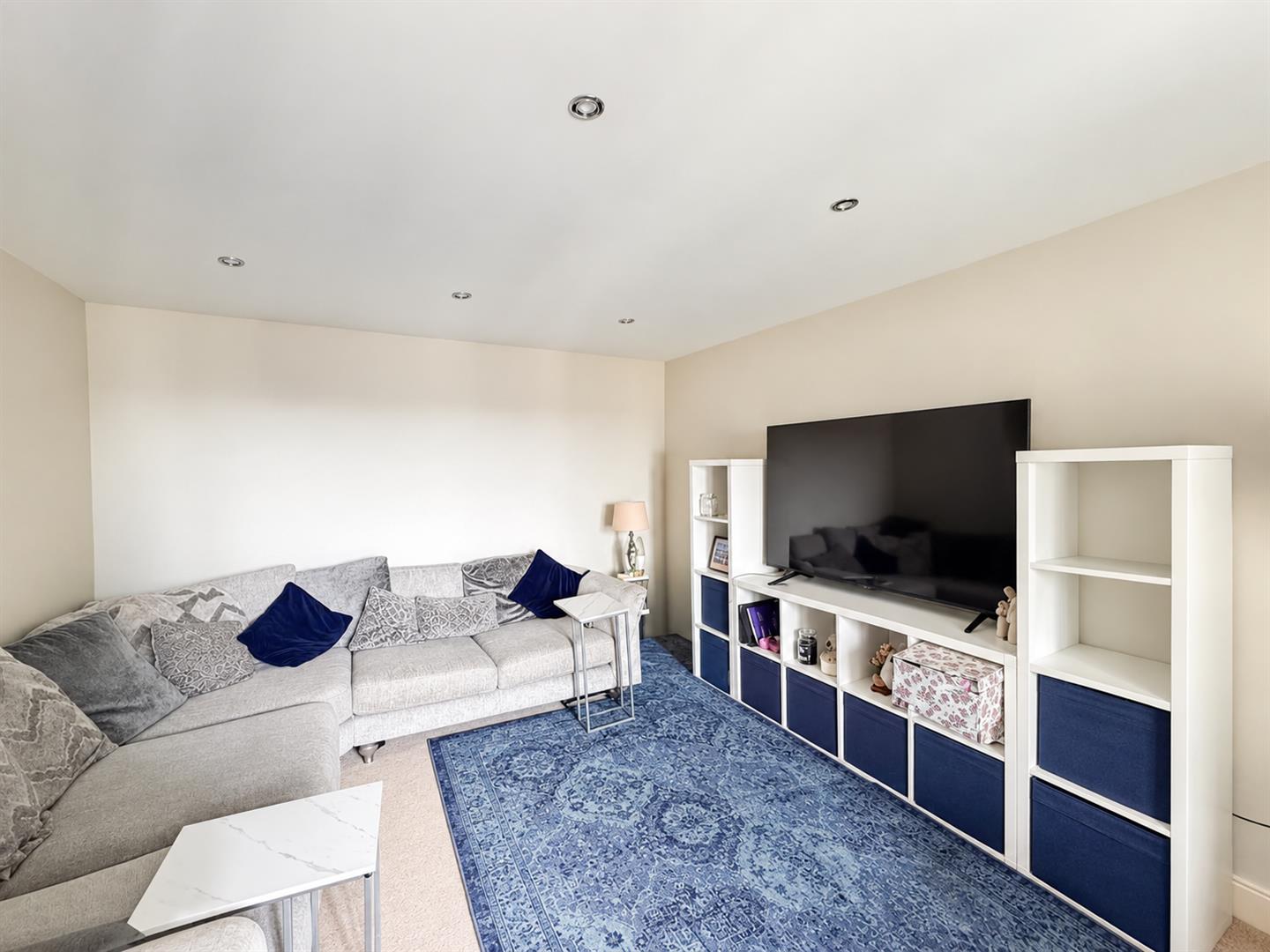 Flat Sackville Road in Rother
