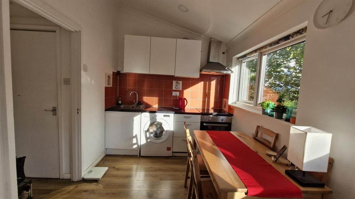 Room Tresham Crescent in City of Westminster
