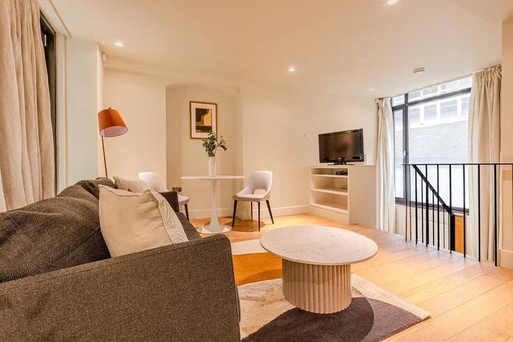 Flat Ludgate Hill in City of London