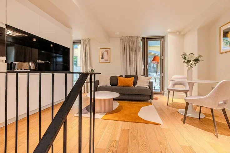 Flat Ludgate Hill in City of London
