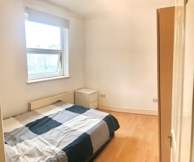 Flat Chalsey Road in Greater London