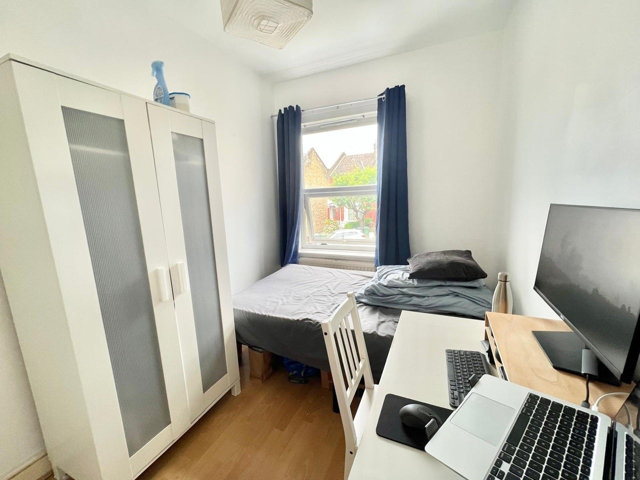 Flat Chalsey Road in Greater London