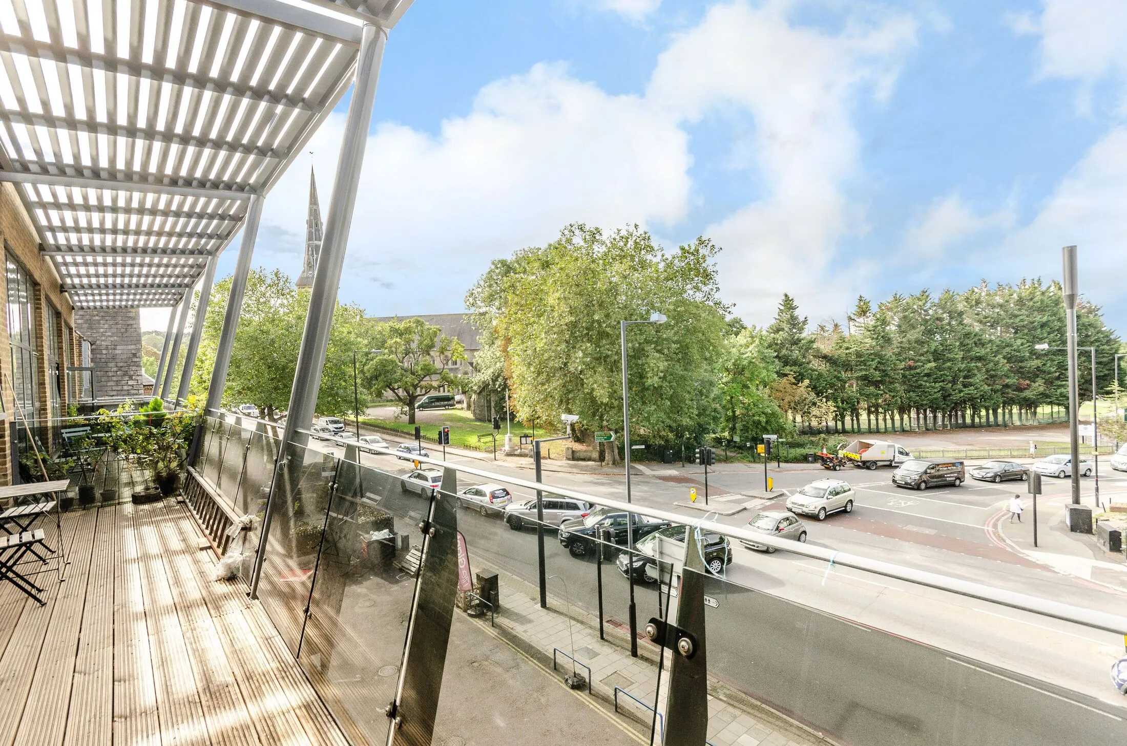 Flat Streamline Mews in Greater London