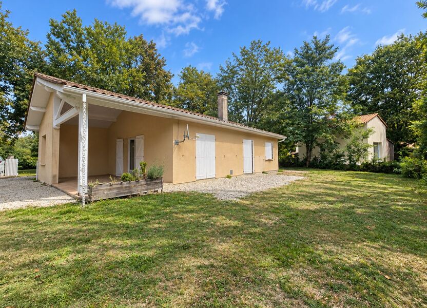 House Route de Lesparre in Naujac-sur-Mer
