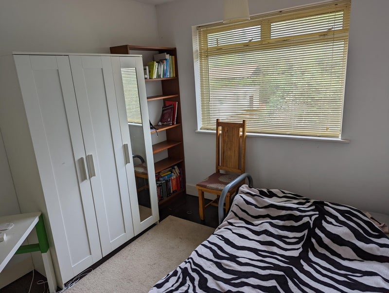 Room Amesbury Drive in Greater London
