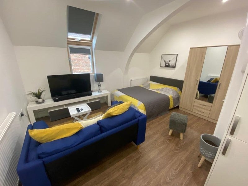 Room Manor House Street in Peterborough