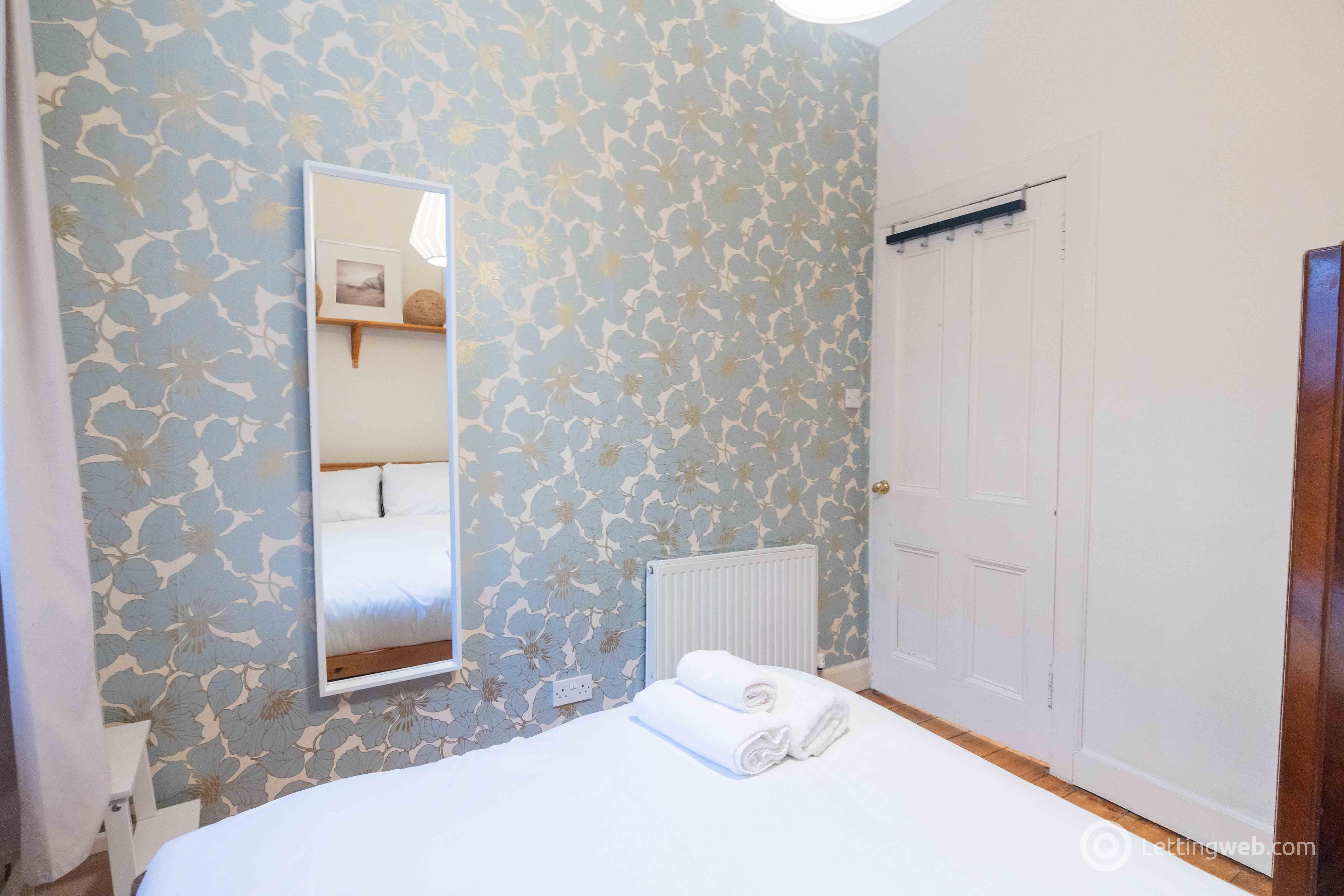 Flat Buccleuch Terrace in City of Edinburgh
