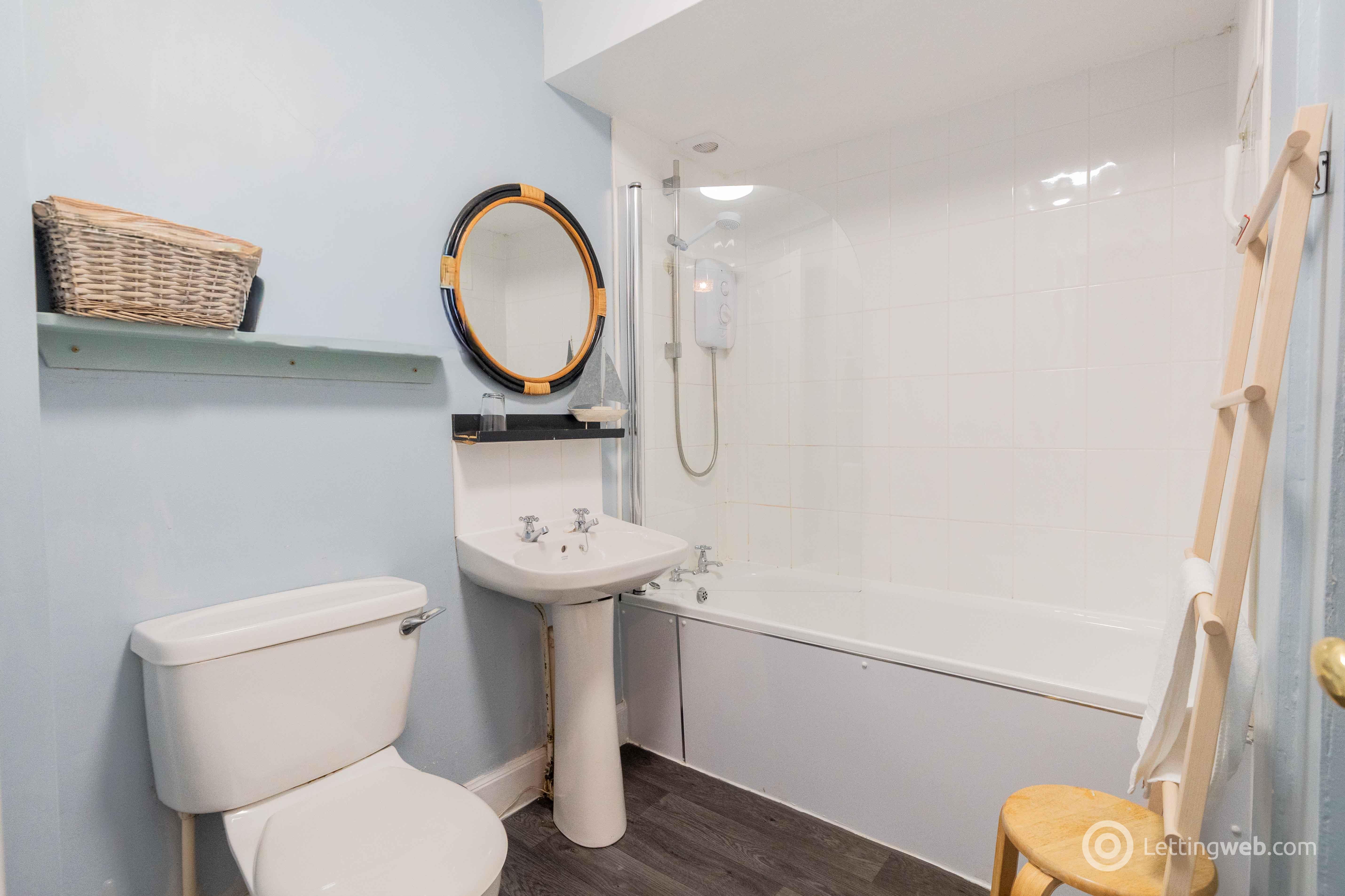 Flat Buccleuch Terrace in City of Edinburgh