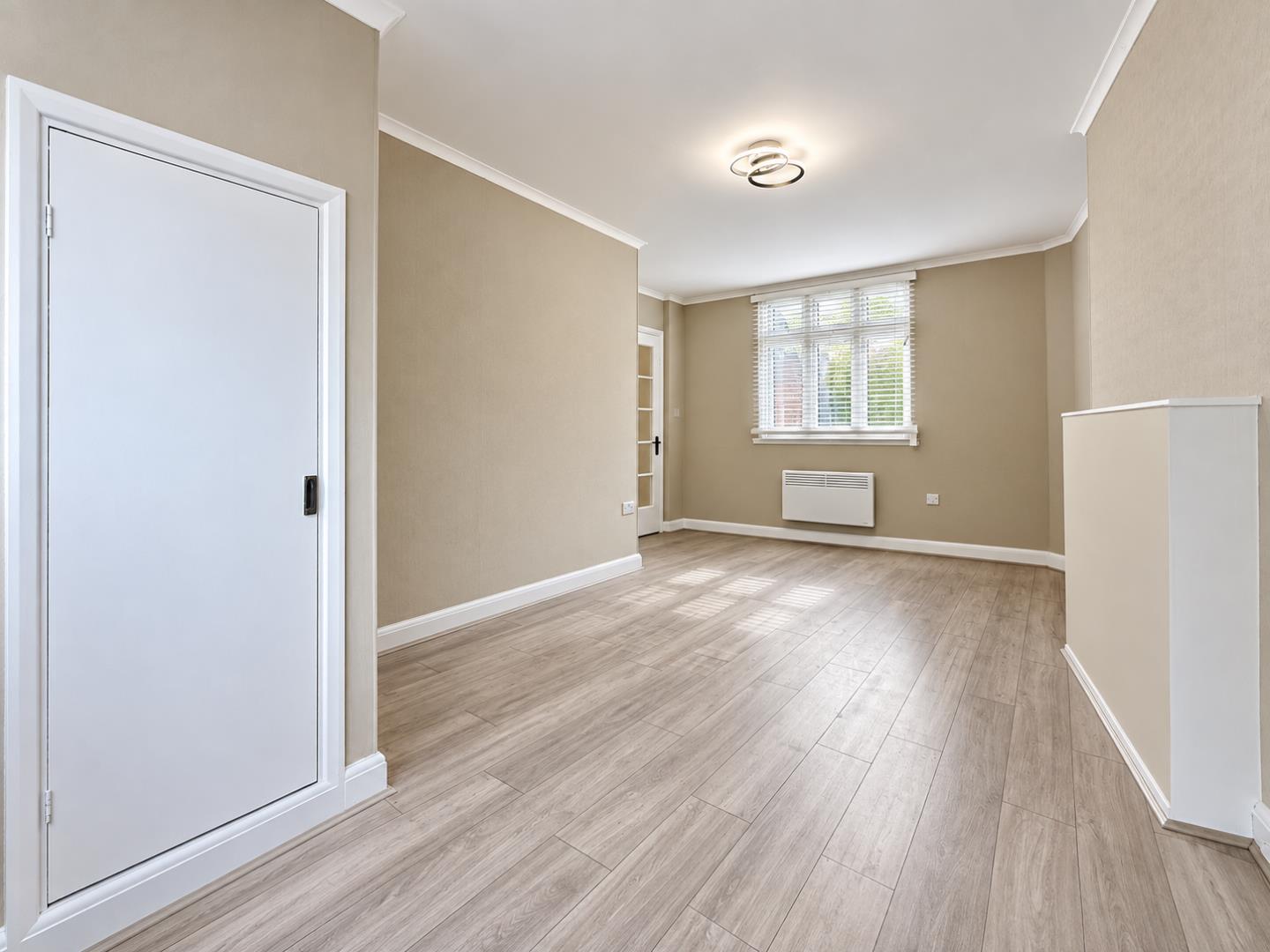 Flat Woodberry Down in Greater London
