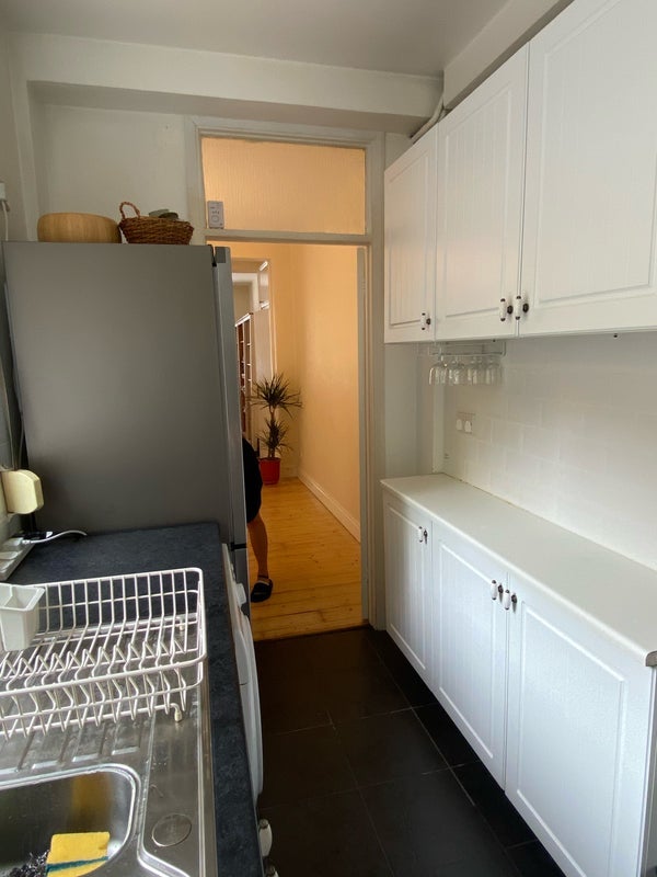 Room Grove Road in Greater London