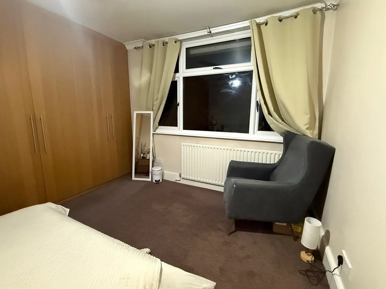Room Brookfield Road in Greater London
