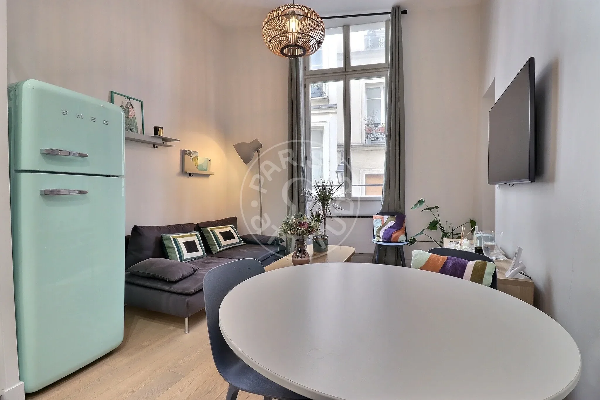 Appartement Rue des Écouffes à Paris
