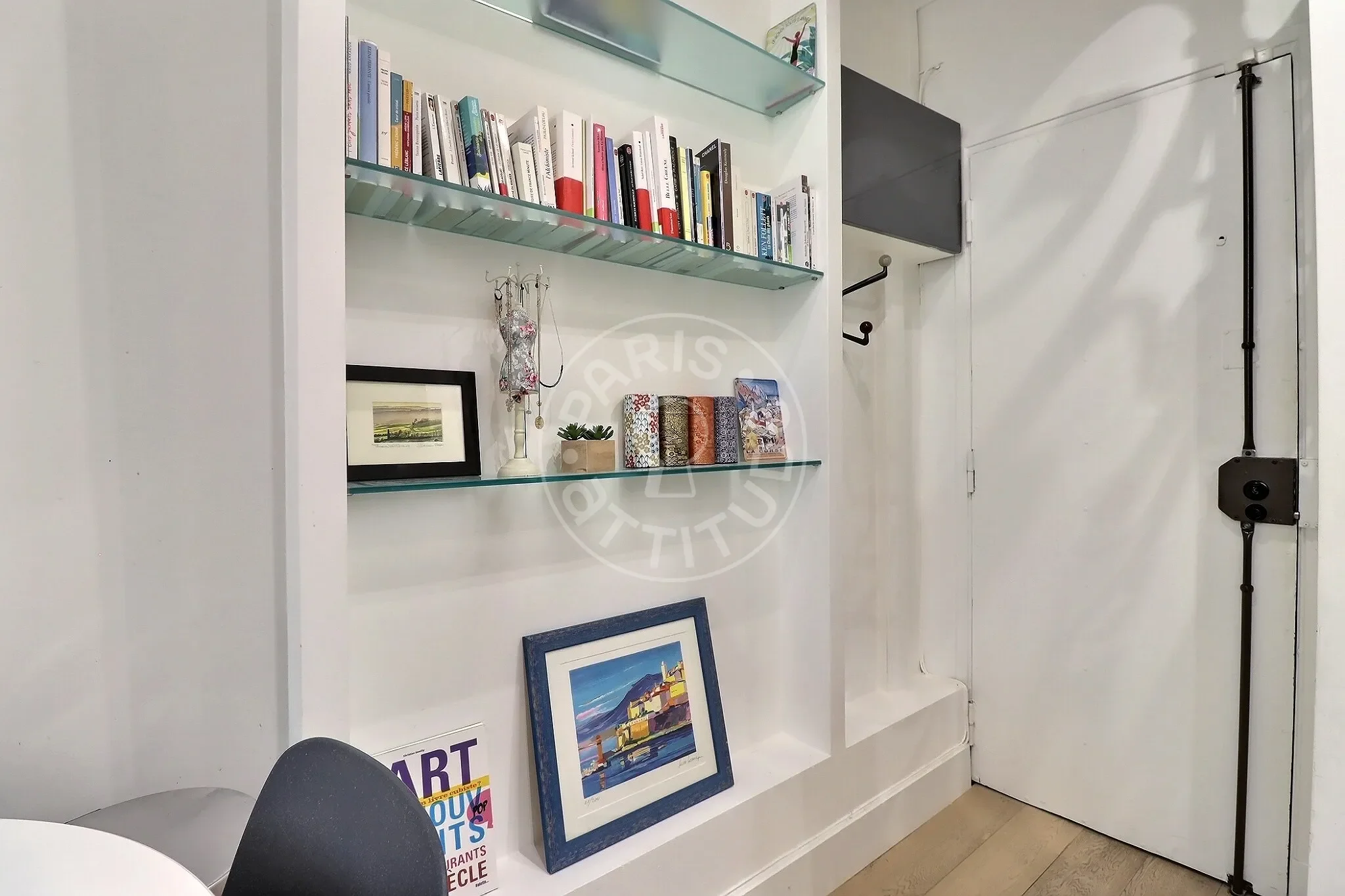 Appartement Rue des Écouffes à Paris