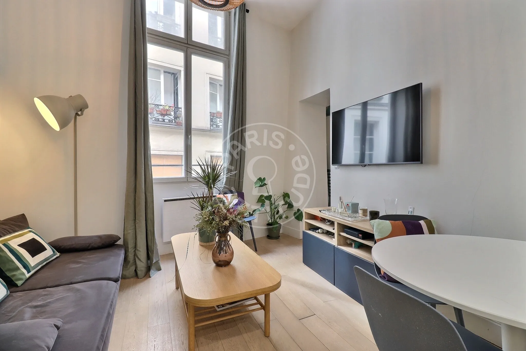 Appartement Rue des Écouffes à Paris