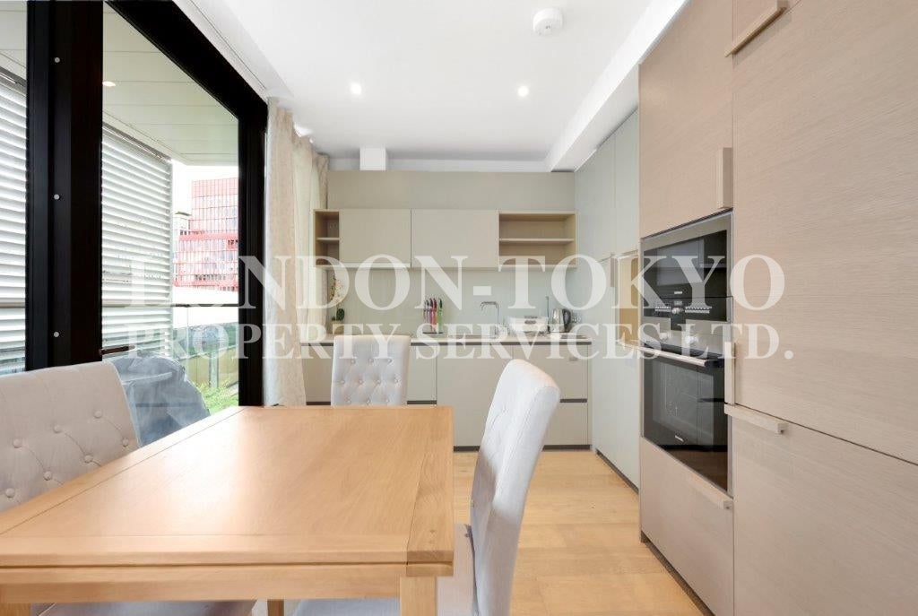 Flat York Way in Greater London
