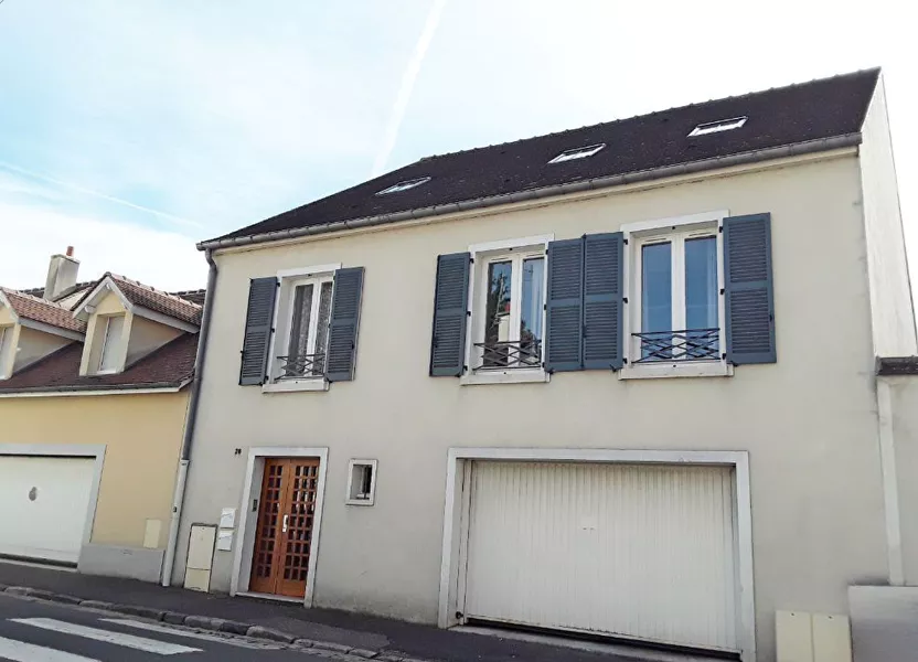 Flat Rue Henri Chapu in Fontainebleau