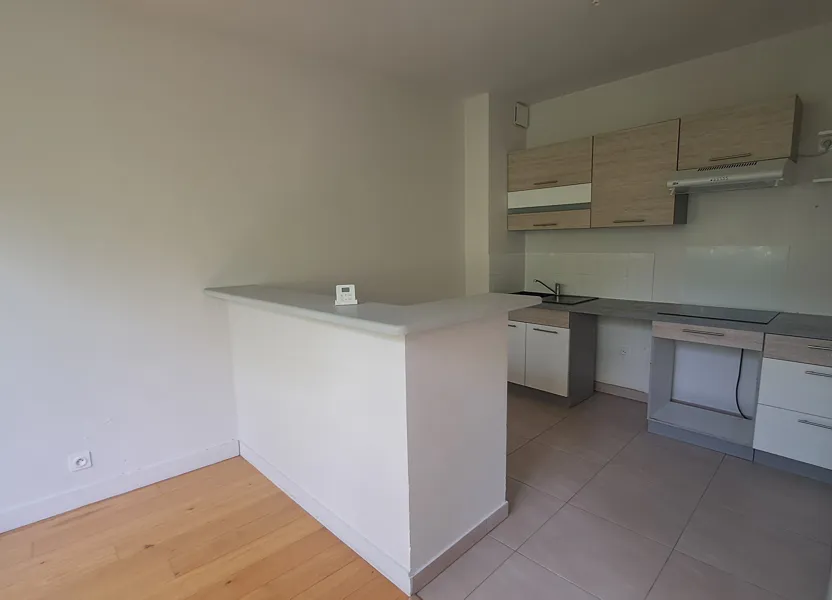 Flat Rue Henri Chapu in Fontainebleau
